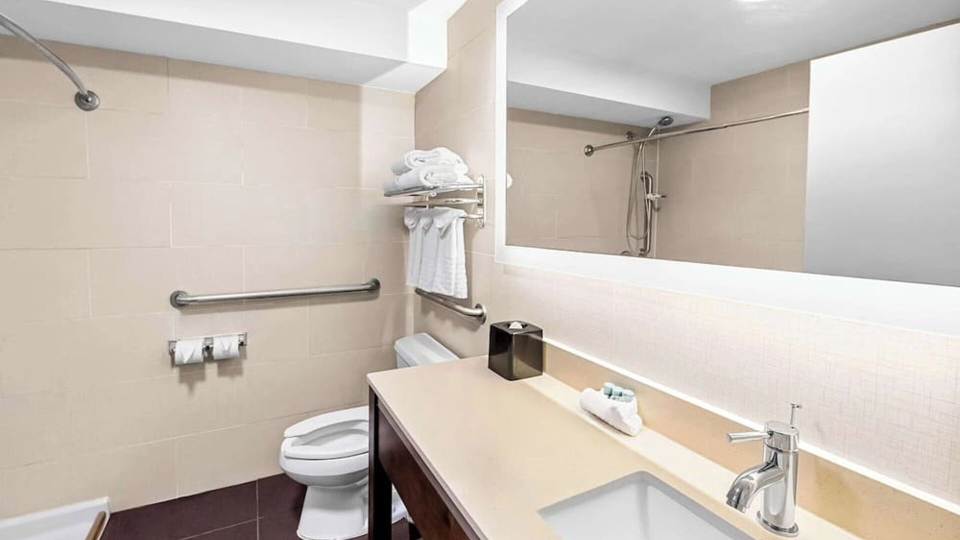 Guest bathroom with shower at Best Western Inn At Ramsey.