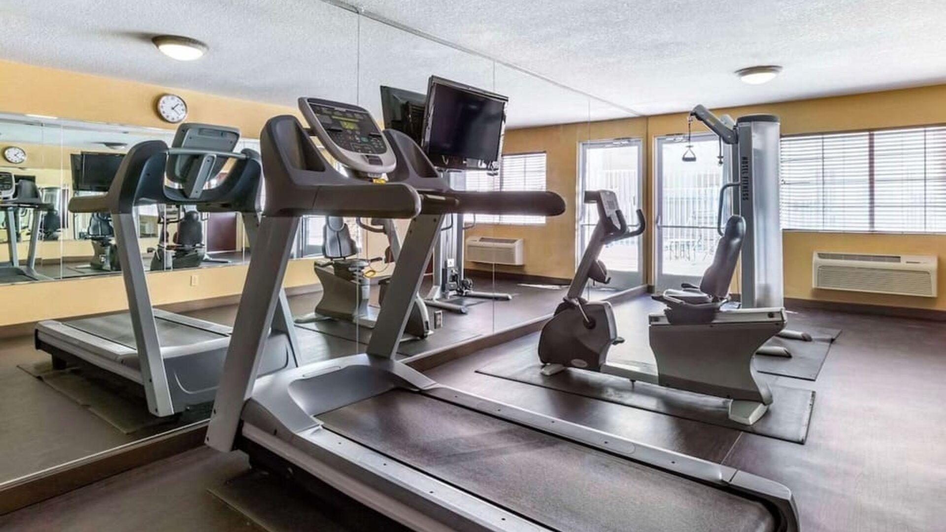 Fitness center at Comfort Suites Phoenix Airport.