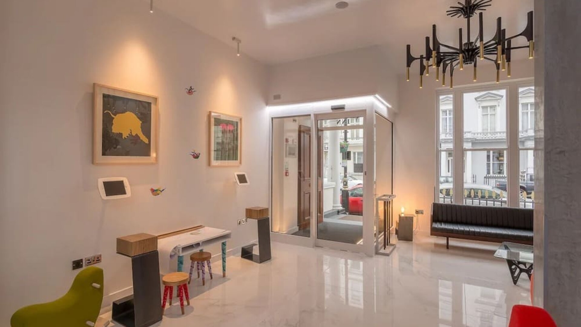 Hotel entrance with lounge area at Victoria Inn London Hotel.