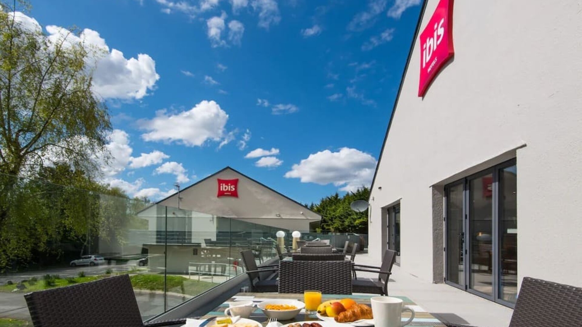 Hotel terrace with sitting area at Ibis Plymouth.