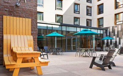 Courtyard perfect for coworking at Embassy Suites Boulder.

