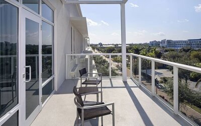 Balcony inside day use room at Courtyard Delray Beach.
