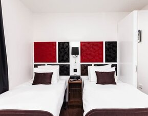 Day use twin room at Chiswick Rooms.