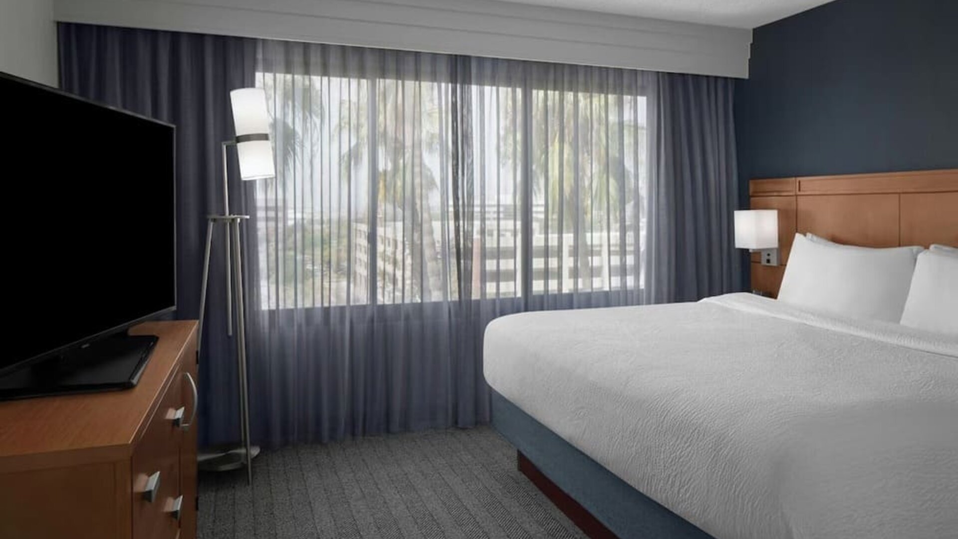 Day use room with natural light at Courtyard By Marriott Cypress Anaheim.
