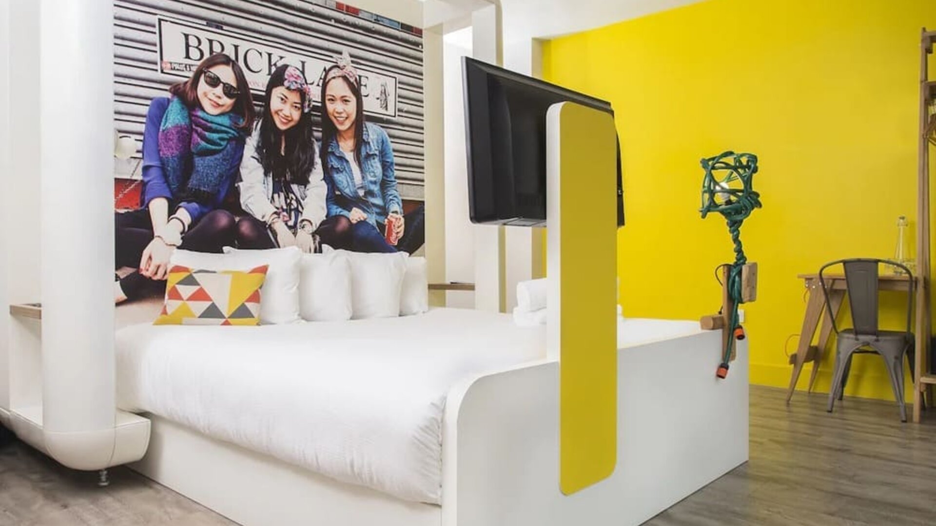 Day use room with work desk at The Corner London City.