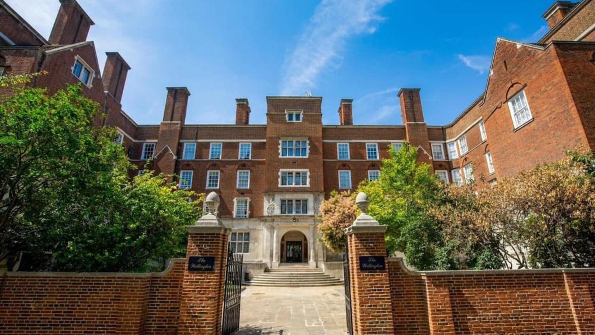 Entrance of The Wellington by Blue Orchid Hotel (FKA The Rochester).