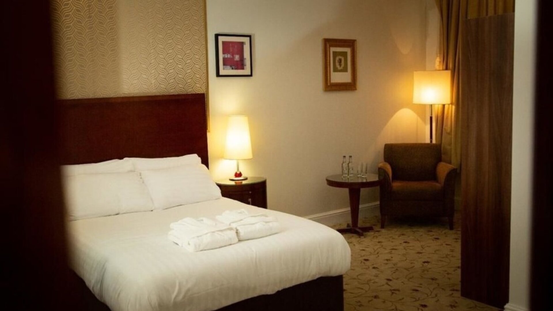 Day use room with lounge seating at The Ladbrooke Hotel.