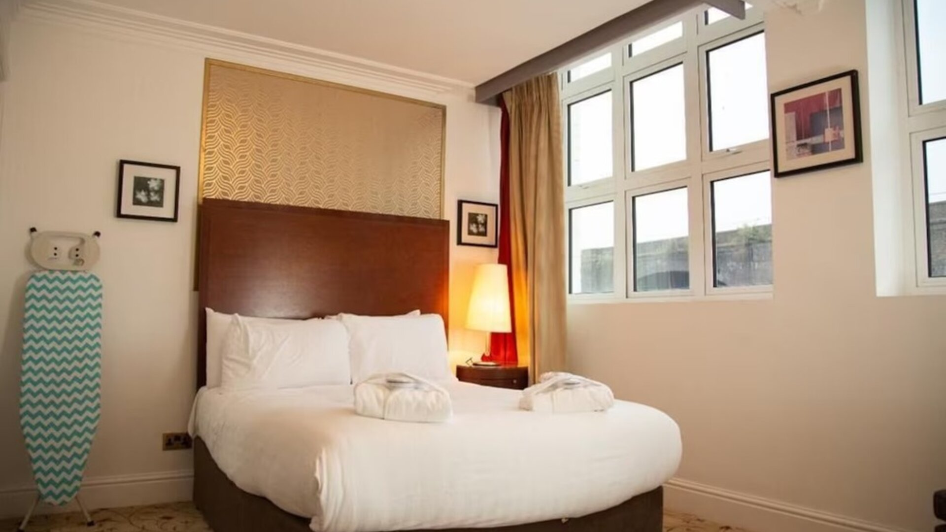 Day use room at The Ladbrooke Hotel.