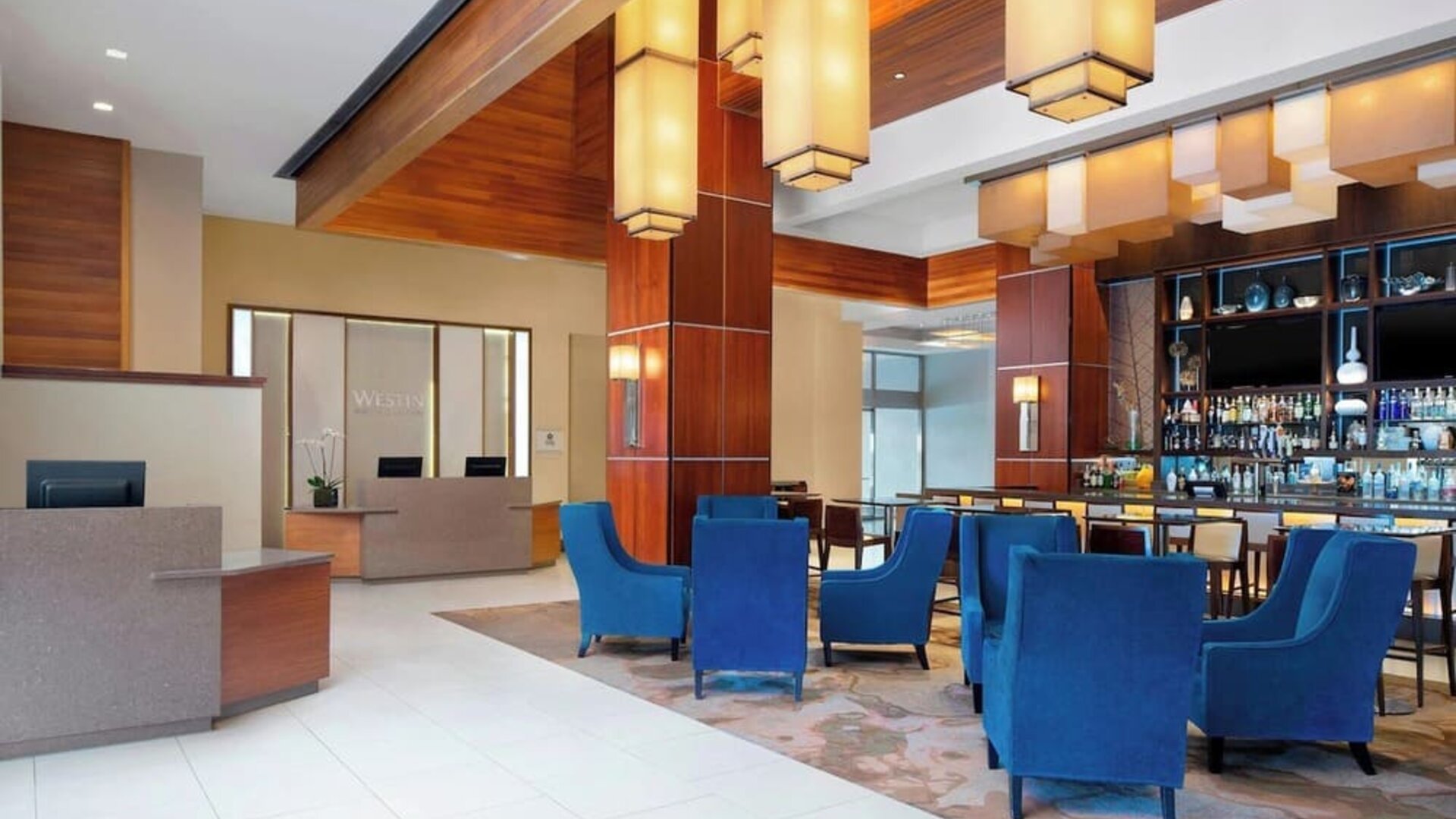 Lobby and coworking lounge at The Westin Crystal City Reagan National Airport.