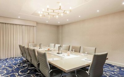 Meeting room at DoubleTree By Hilton Austin University Area.