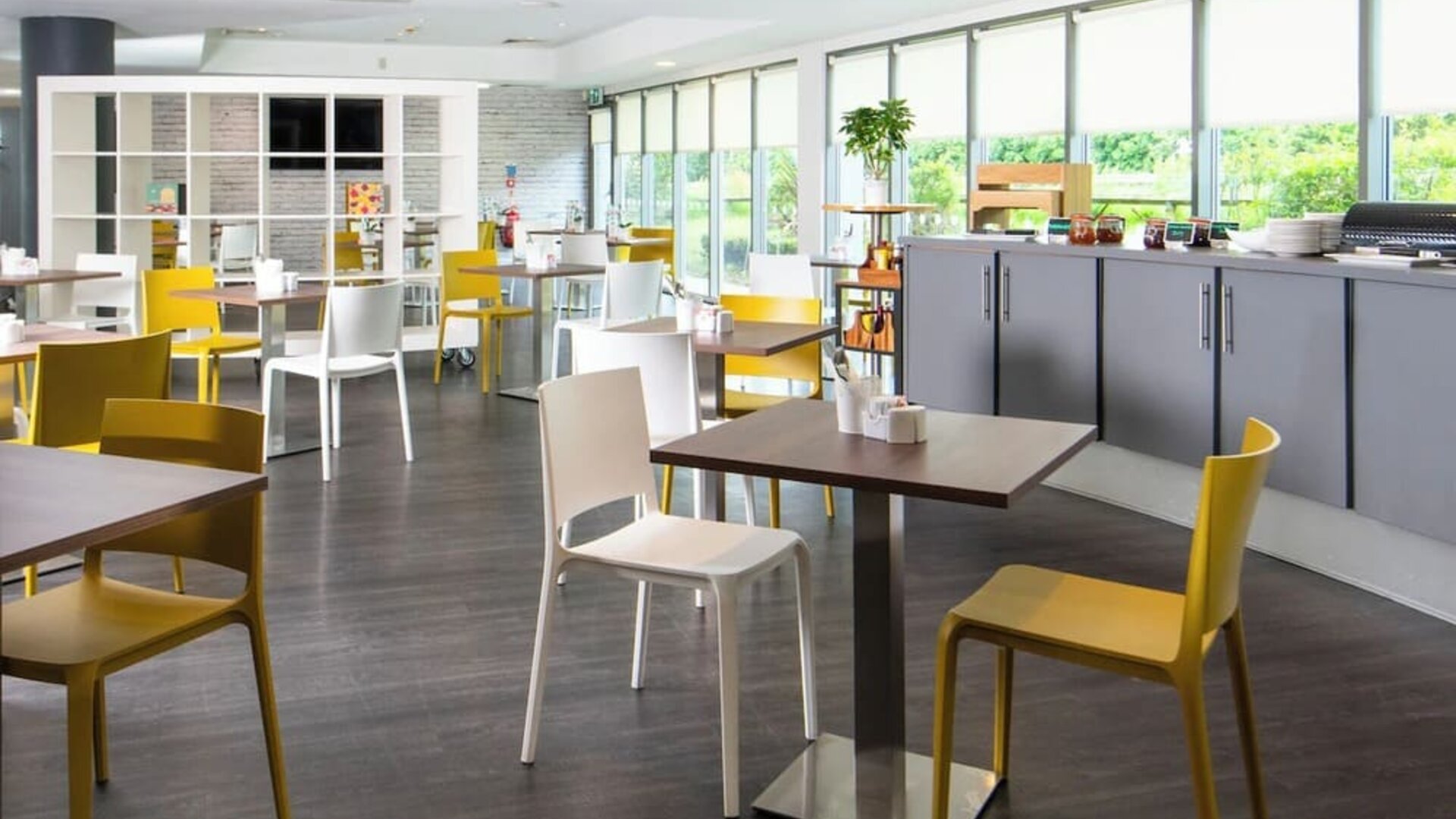 Hotel restaurant at Ibis Styles Haydock.