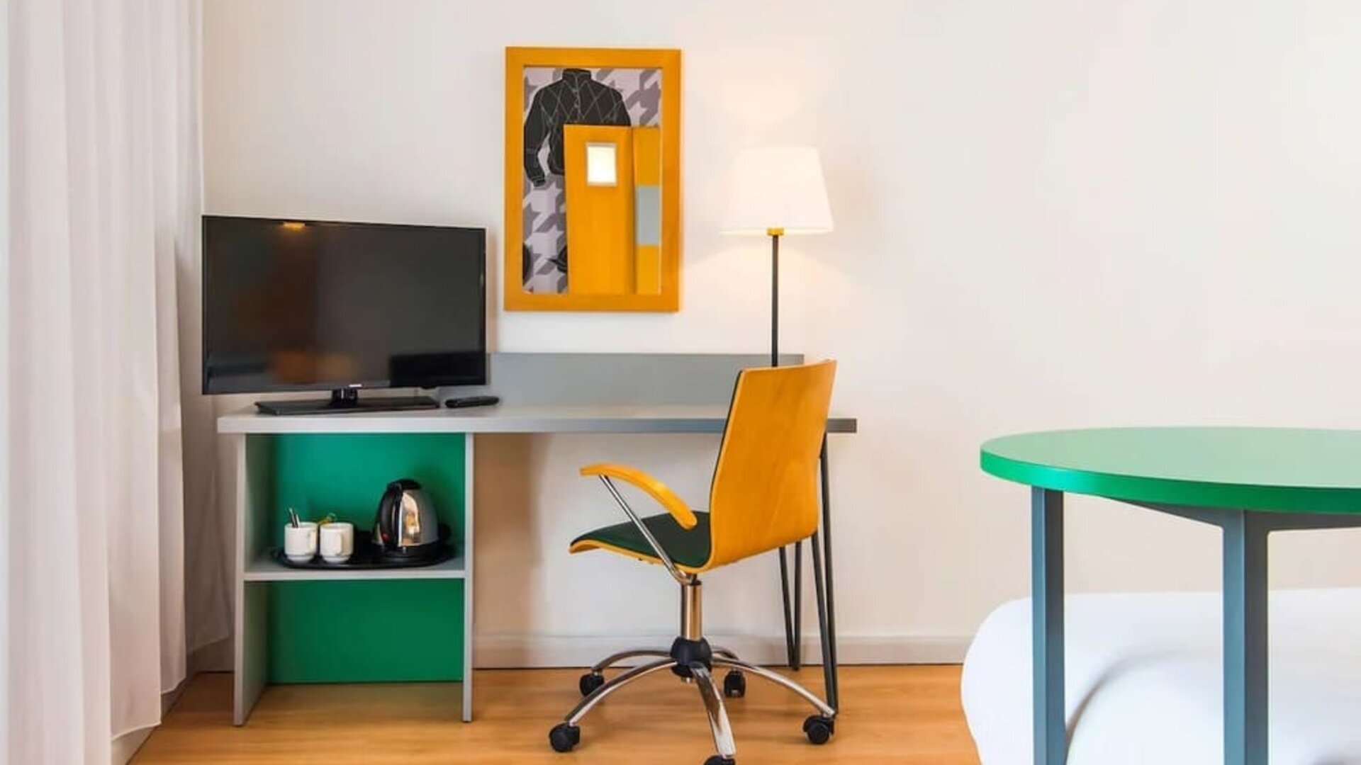 In-room workspace at Ibis Styles Haydock.