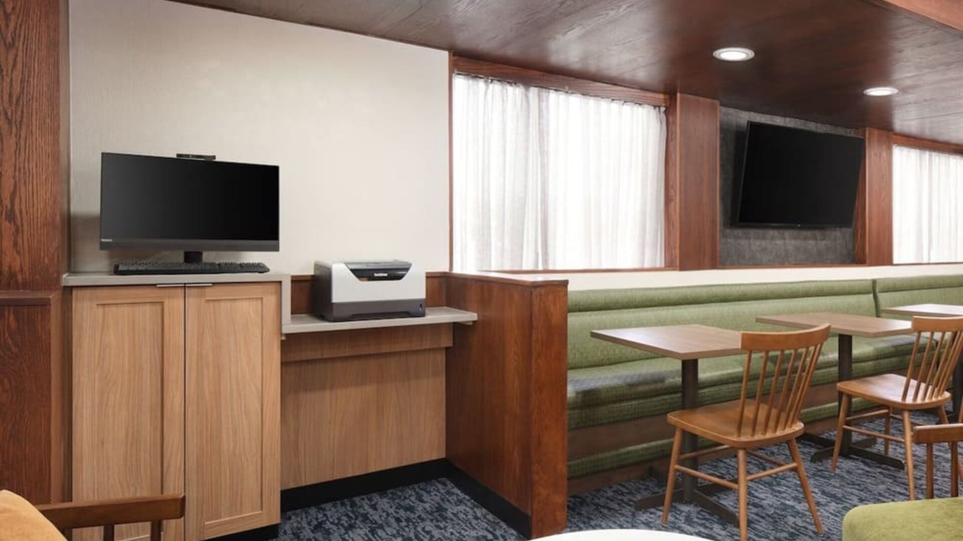 Business center available at Fairfield Inn & Suites By Marriott Jacksonville.
