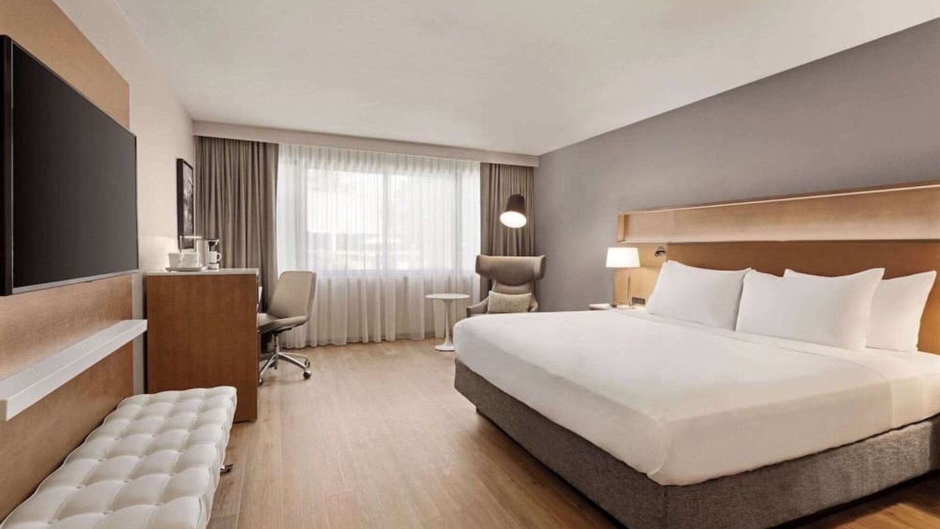 Day use room with work desk at Radisson Hotel Sunnyvale Silicon Valley.