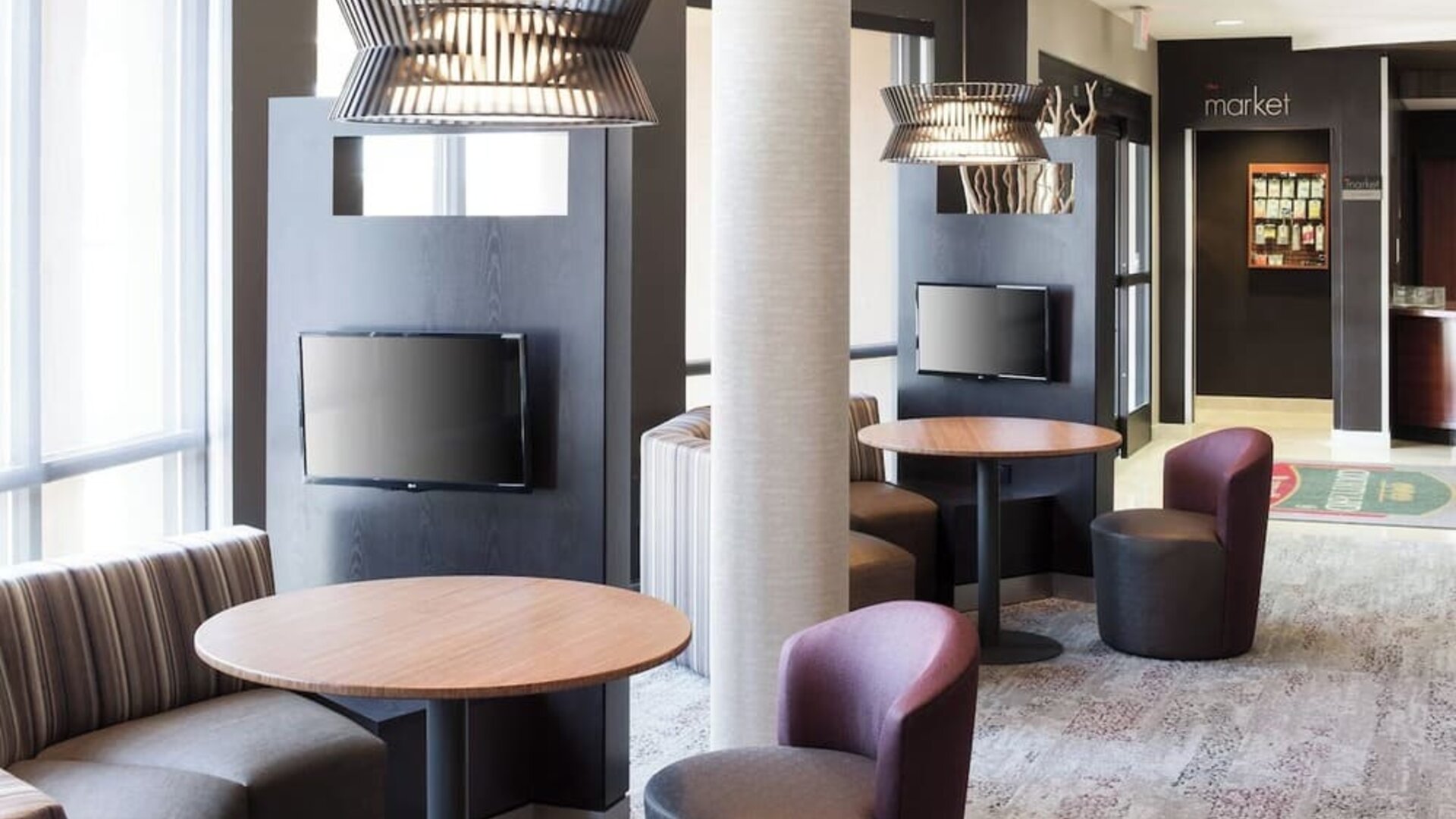 Media pods perfect for coworking at Courtyard By Marriott Hattiesburg.