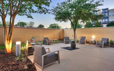 Garden perfect for coworking at Courtyard By Marriott Houston NASA/Clear Lake.