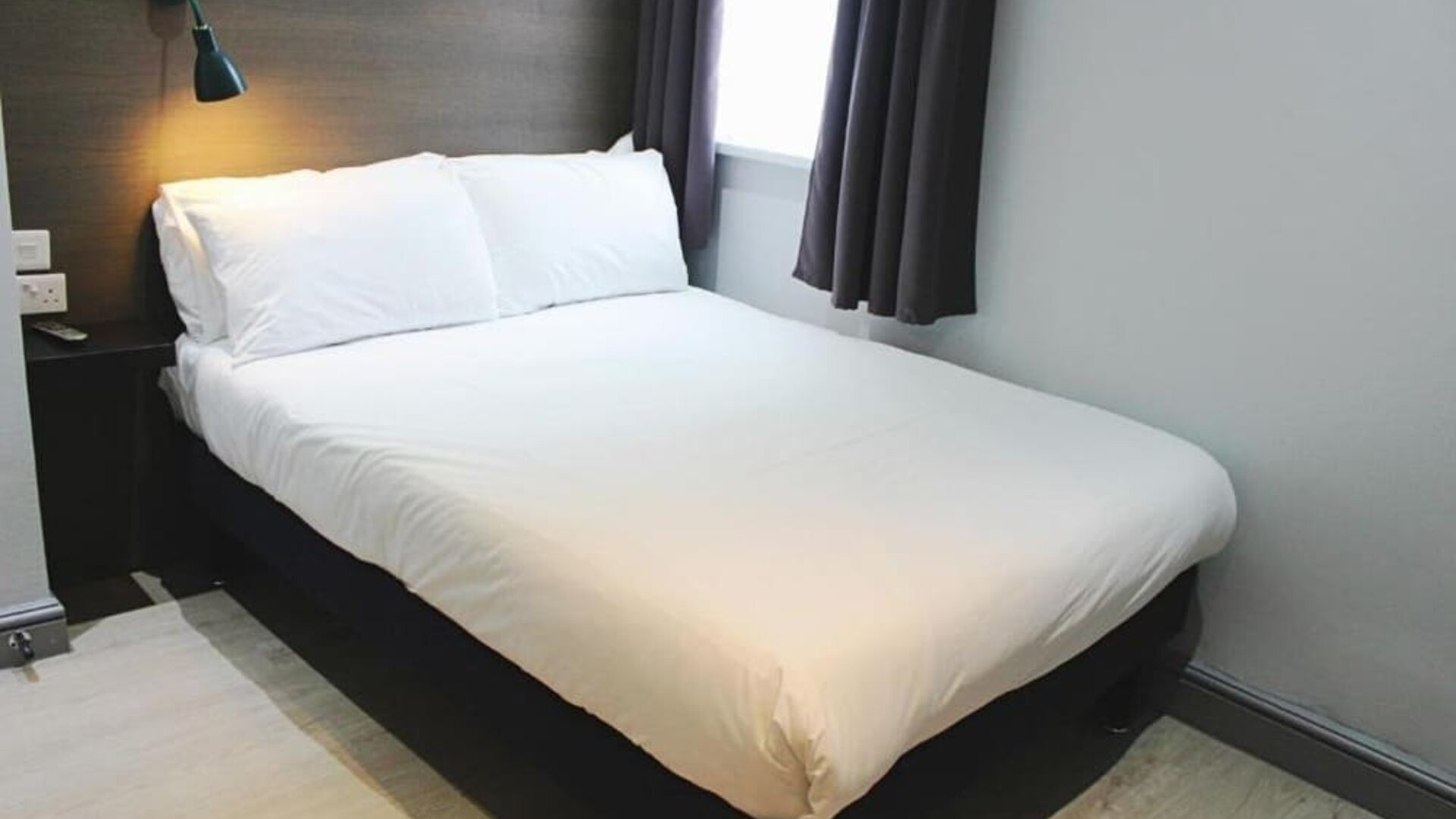 King bed at Euro Wembley - Elm Hotel.