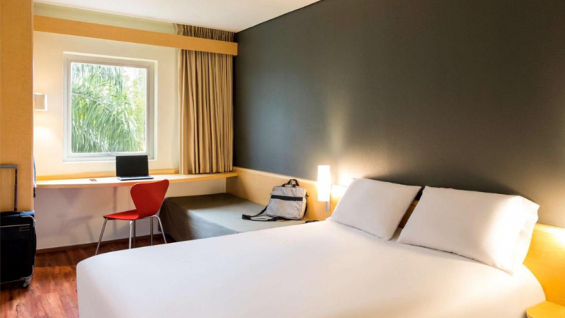 Ibis Monterrey Valle