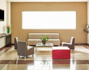 Ibis Monterrey Valle