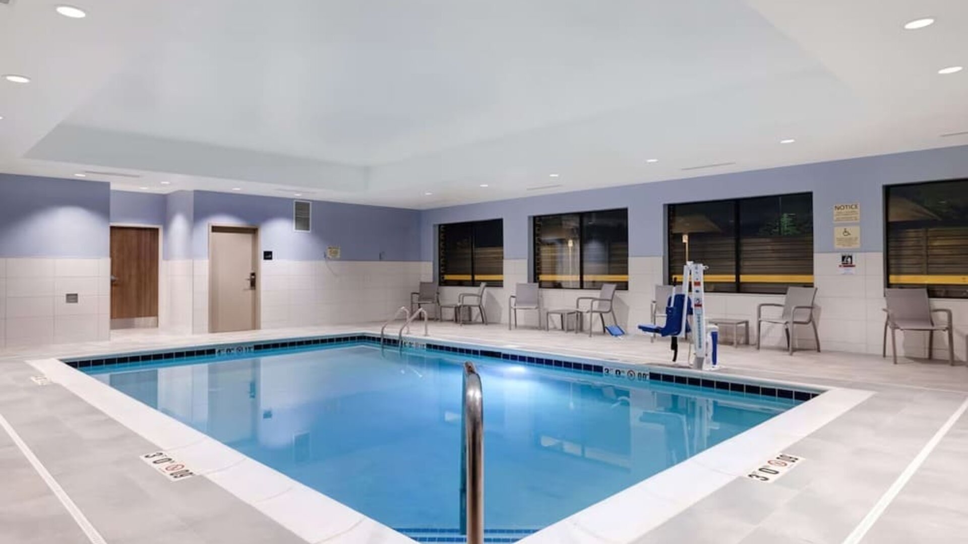 Indoor pool available at Hampton Inn Chicago Orland Park.