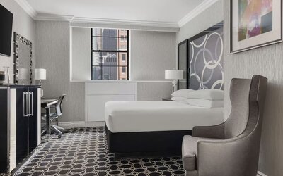 Romantic king room at The Muse New York.