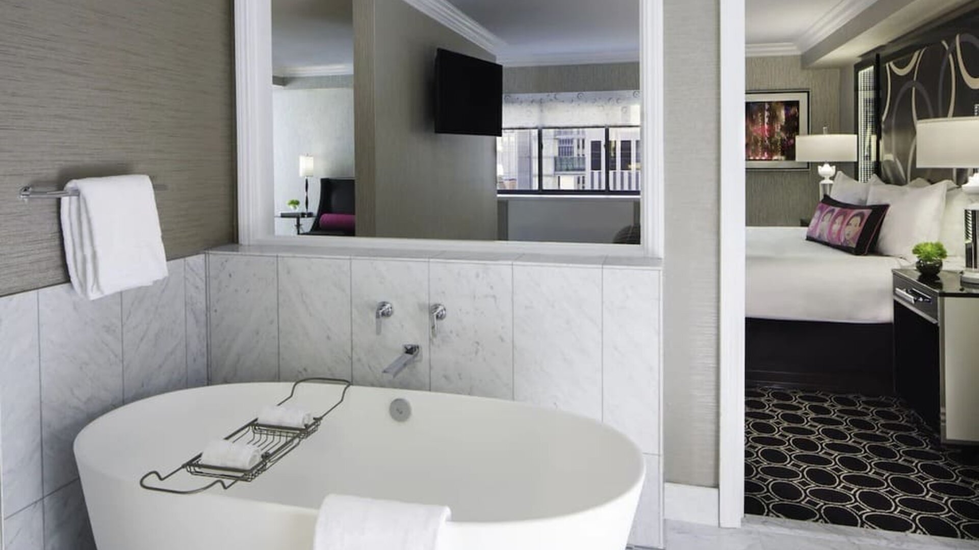 King suite with hot tub at The Muse New York.