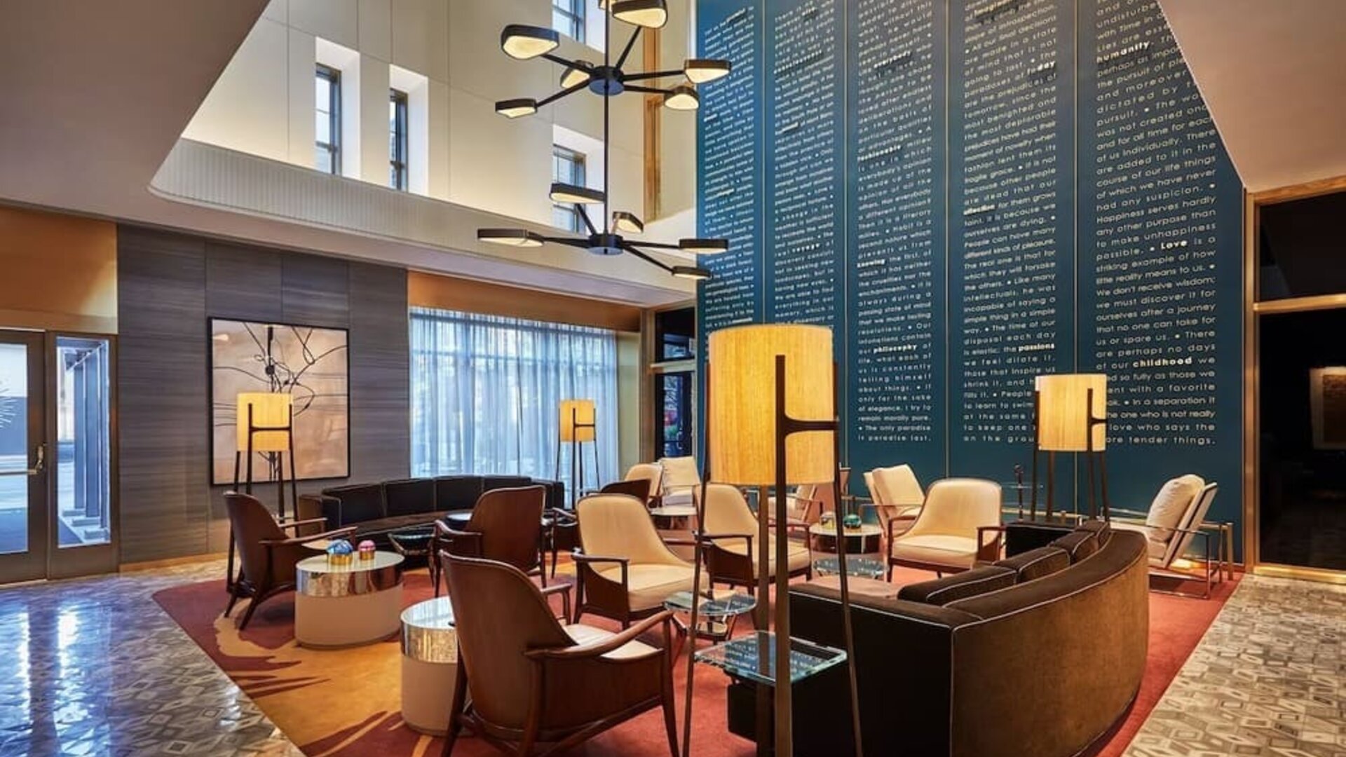 Coworking lounge at Viceroy Chicago.