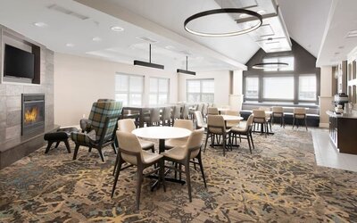 Lobby and coworking lounge at Residence Inn By Marriott Bentonville Rogers.