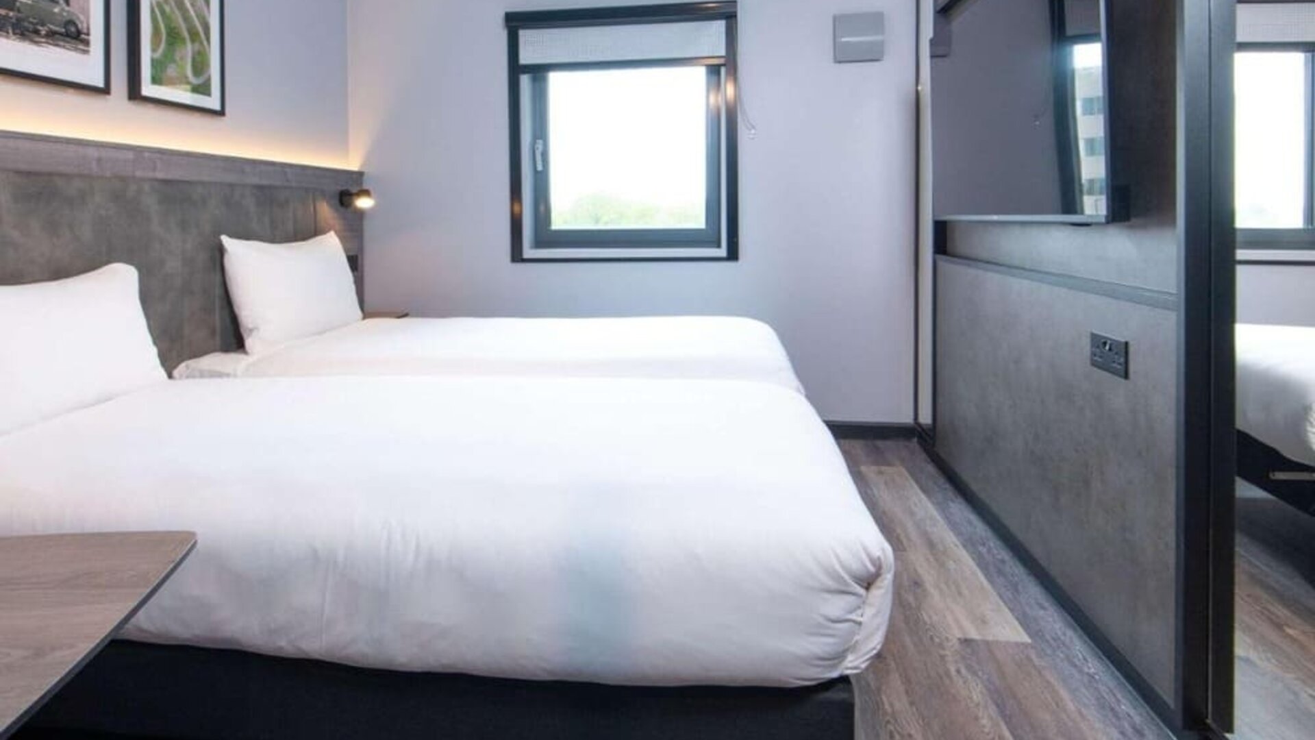 Day use twin room at Ibis London Gatwick Airport Hotel.