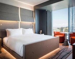 Day use room with natural light at Hotel Nia, Autograph Collection.