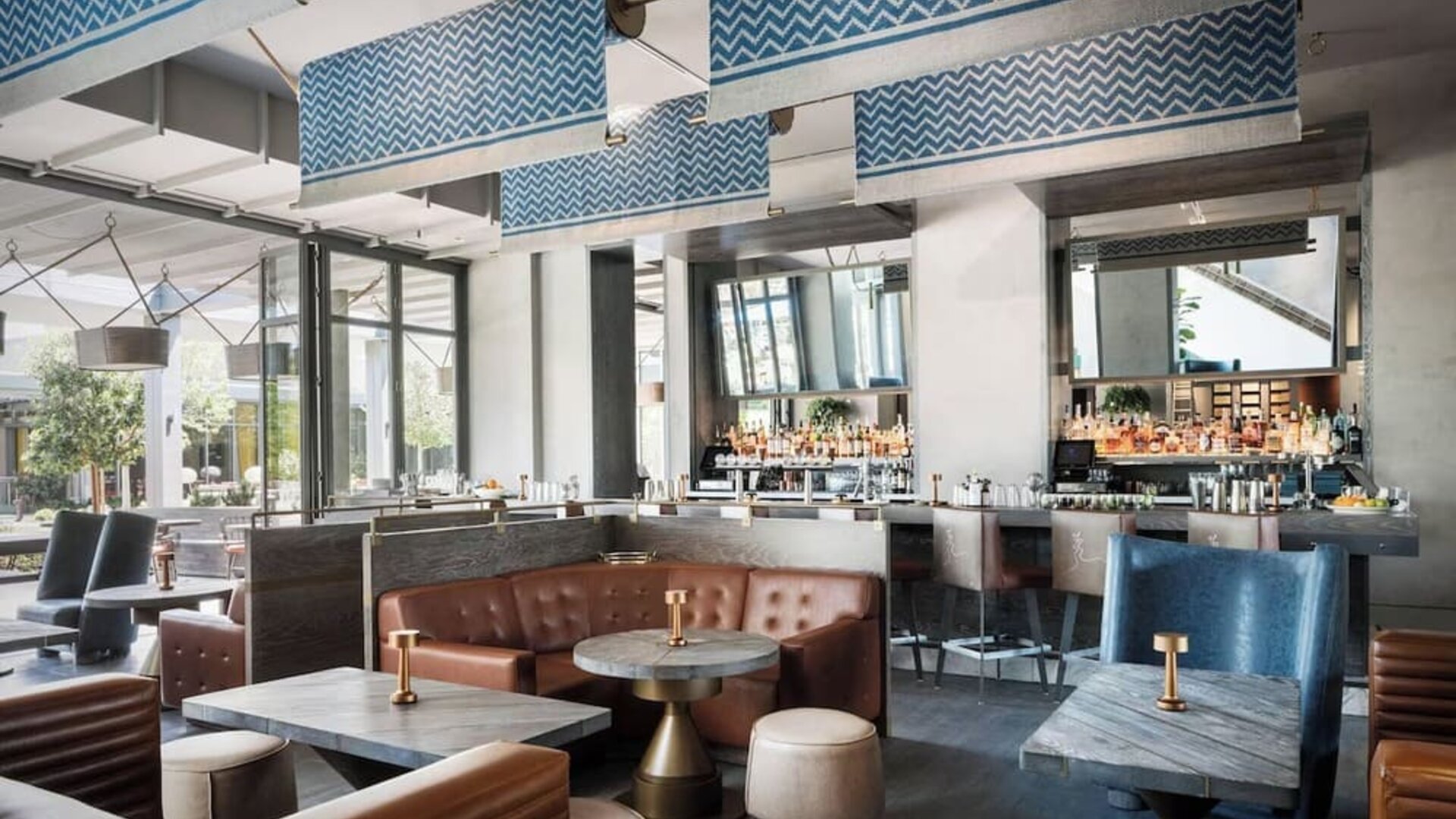 Hotel bar perfect for coworking at Hotel Nia, Autograph Collection.