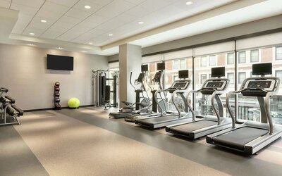 Fitness facility at Home2 Suites By Hilton Chicago River North.
