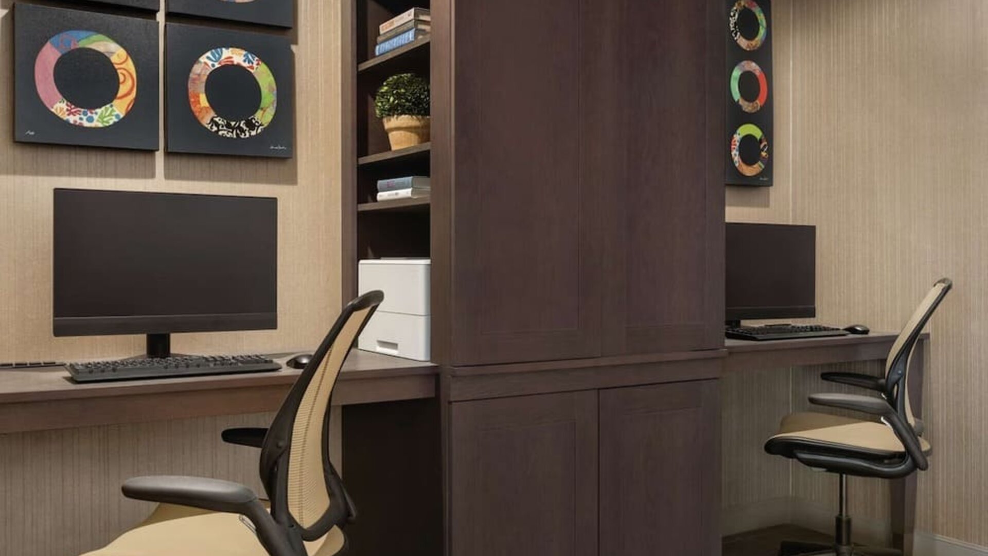 Business center available at Home2 Suites By Hilton Chicago River North.
