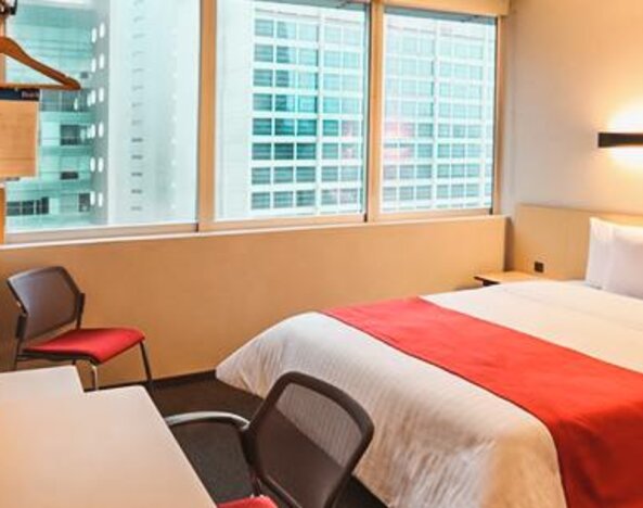 City Express Plus Patio Universidad