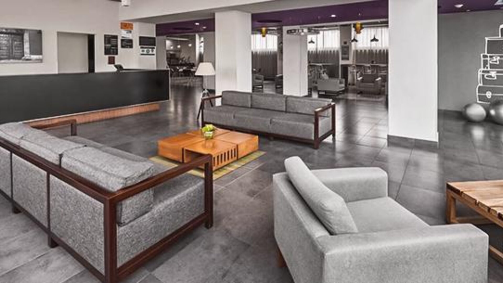 City Express Plus Patio Universidad