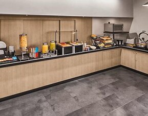 City Express Plus Patio Universidad