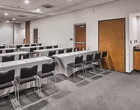 City Express Plus Patio Universidad