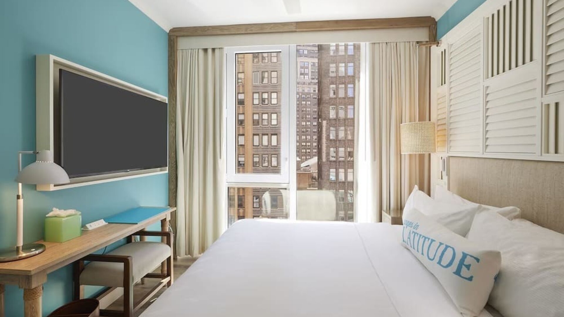 King room with TV at Margaritaville Resort Times Square.