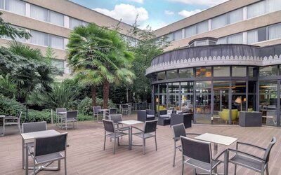 Outdoor terrace at DoubleTree By Hilton Paris Bougival.