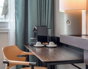 Work space at DoubleTree By Hilton Paris Bougival.