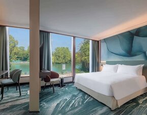 Spacious king suite at DoubleTree By Hilton Paris Bougival.