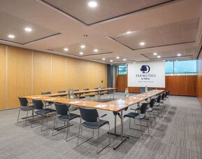 Meeting room at DoubleTree By Hilton Paris Bougival.