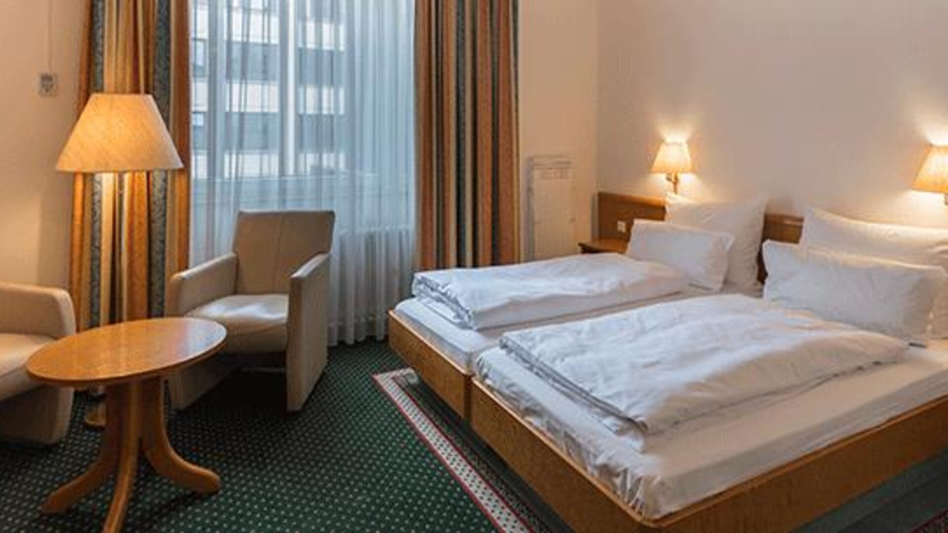 Hotel Belmont Classic