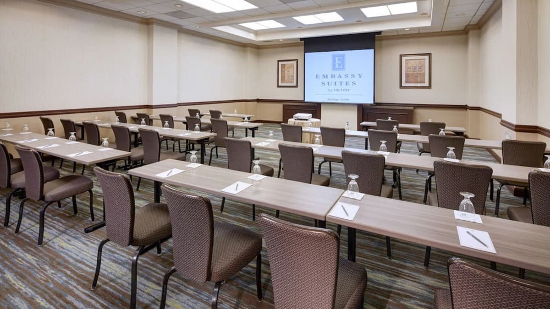 Meeting facility at Embassy Suites By Hilton San Diego-La Jolla.