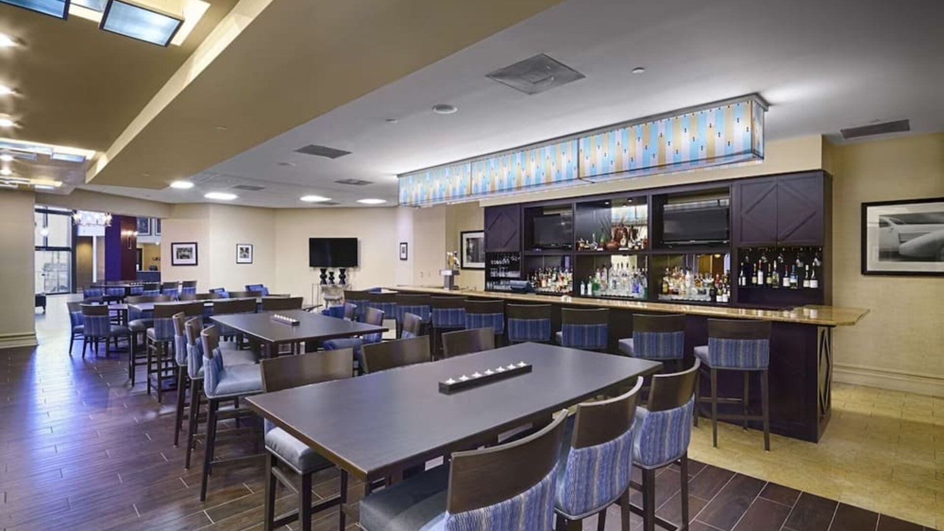 Hotel bar perfect for coworking at DoubleTree By Hilton Orlando Downtown.
