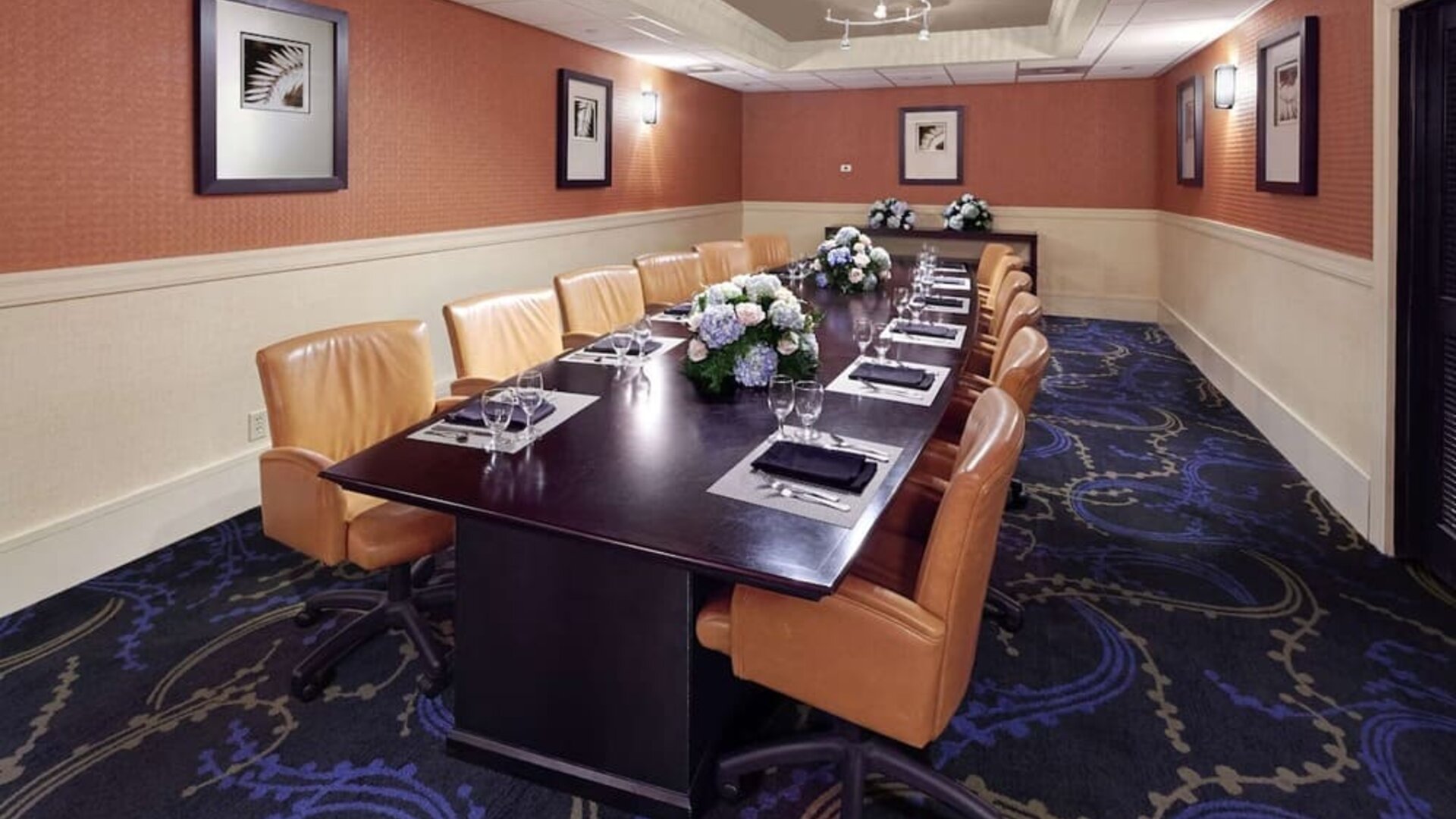 Meeting room at DoubleTree By Hilton Orlando Downtown.
