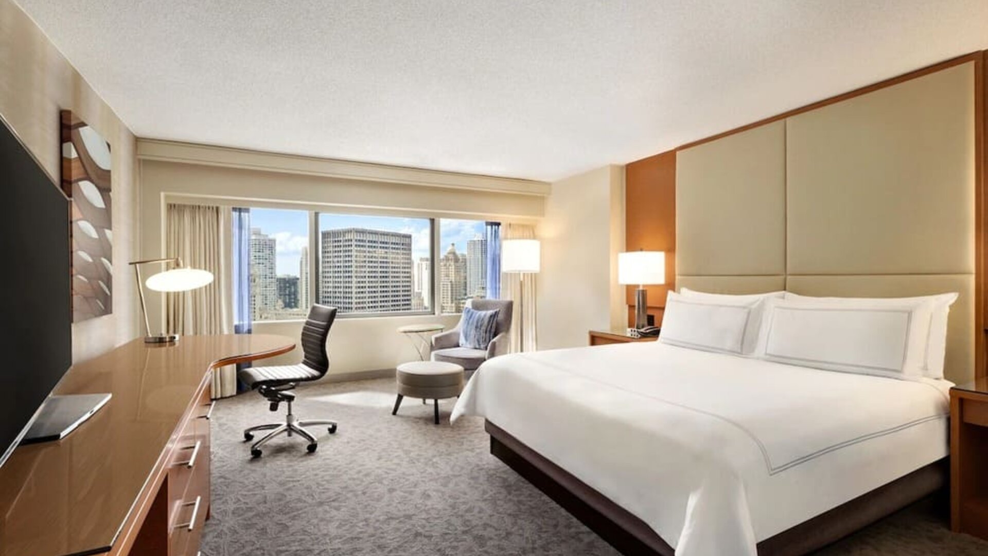 King suite at Swissotel Chicago.