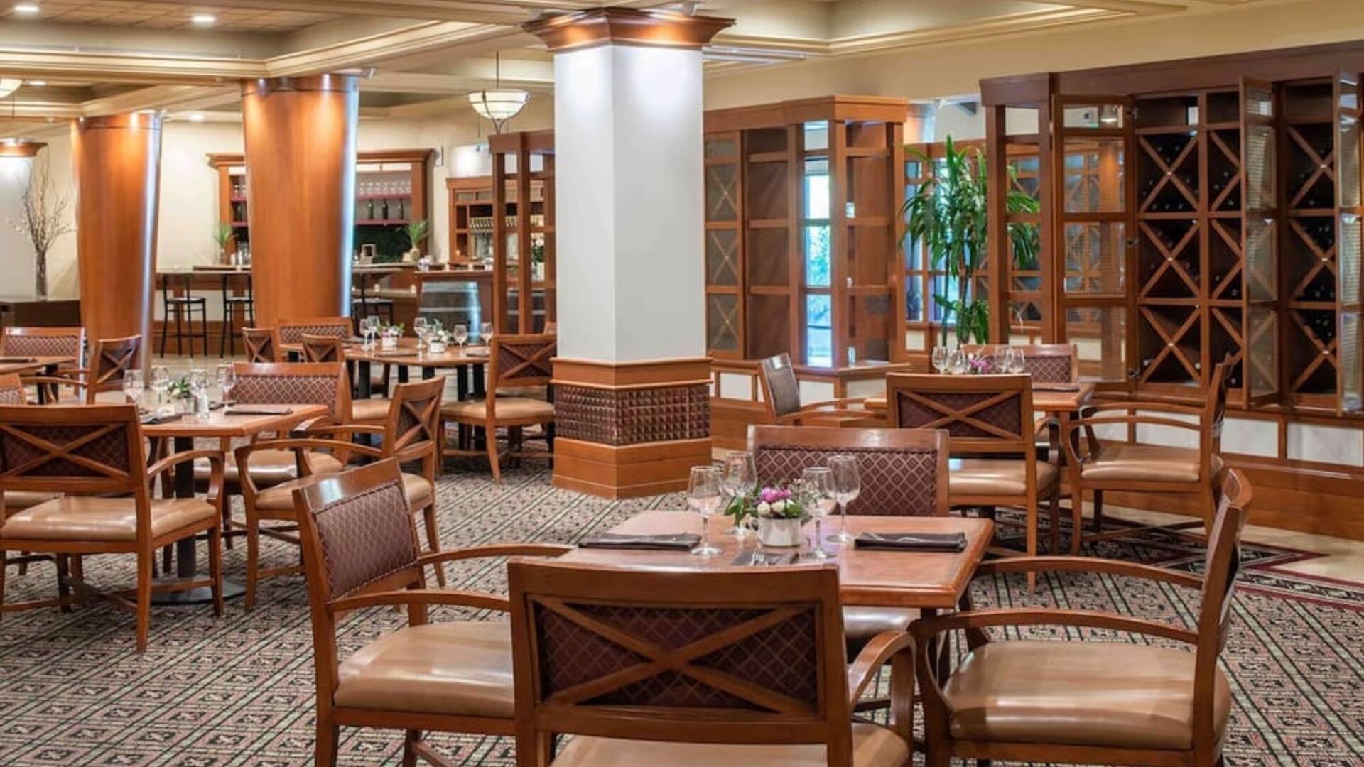 Breakfast area perfect for dining at DoubleTree By Hilton Sonoma Wine Country.