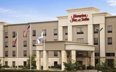 Exterior view of Hampton Inn & Suites Conroe - I-45 North.
