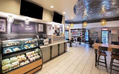Snack bar at DoubleTree By Hilton Orlando At SeaWorld.